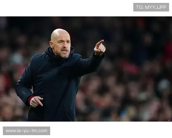 滕哈赫战术革新:从防守反击到控球压迫,曼联新风潮 滕哈赫战术革新:从防守反击到控球压迫,曼联新风潮